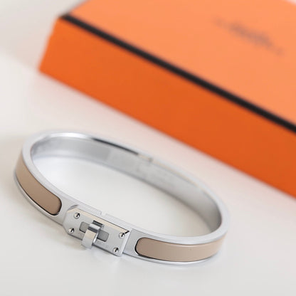 [AM]HM KELLY GREY BRACELET
