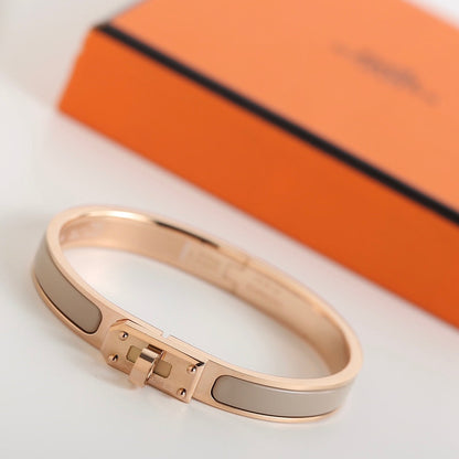 [AM]HM KELLY GREY BRACELET