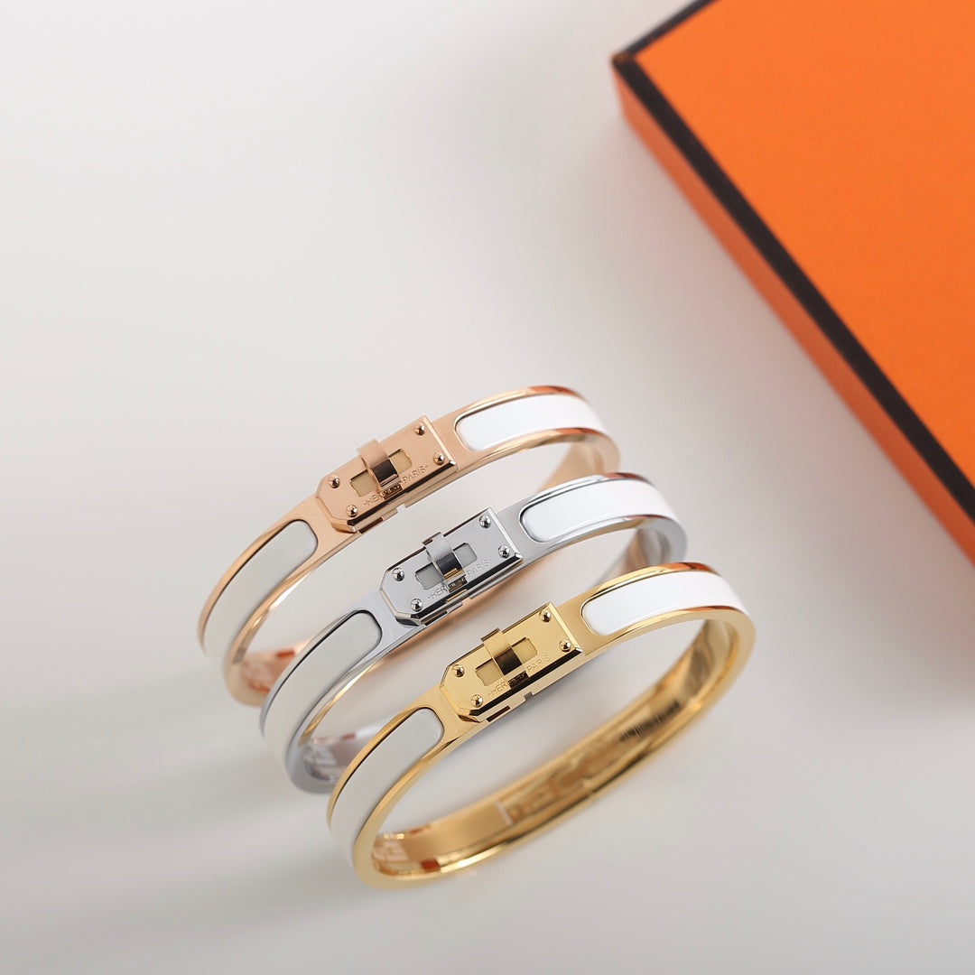 [AM]HM KELLY WHITE BRACELET