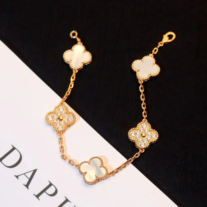 [AM]LUCKY CLOVER 5-MOTIF BRACELET - WHITE MOTHER-OF-PEARL COLLECTION