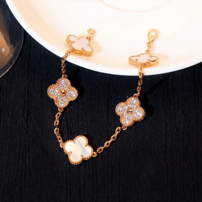 [AM]LUCKY CLOVER 5-MOTIF BRACELET - WHITE MOTHER-OF-PEARL COLLECTION