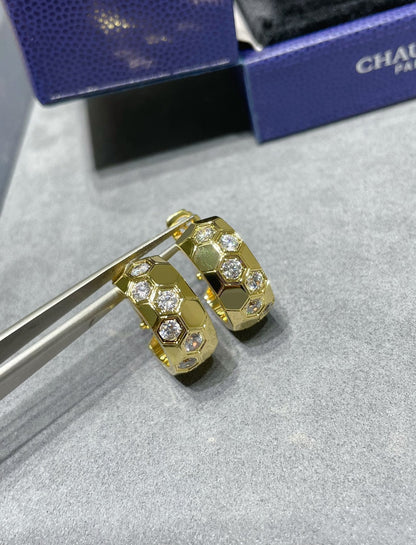 [AM]BEE LOVE DIAMOND HOOP EARRINGS