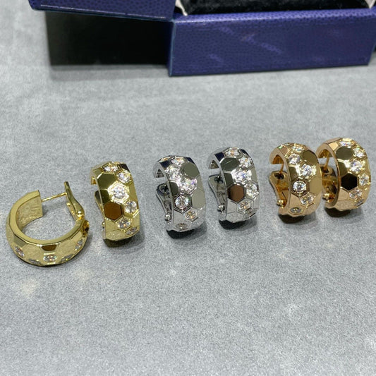 [AM]BEE LOVE DIAMOND HOOP EARRINGS