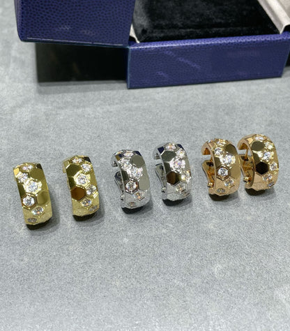 [AM]BEE LOVE DIAMOND HOOP EARRINGS