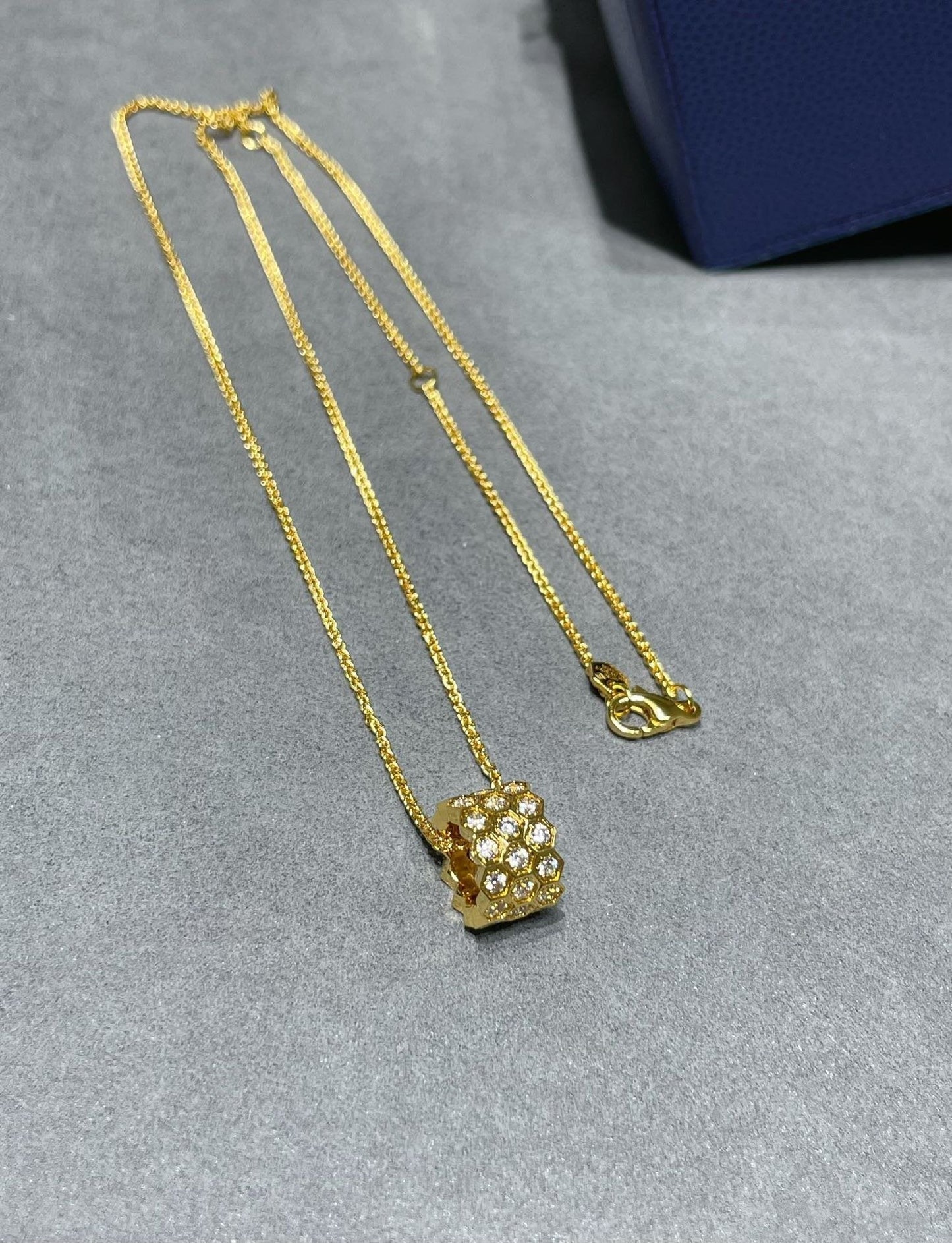 [AM]BEE LOVE DIAMOND PAVED 3 ROW NECKLACE