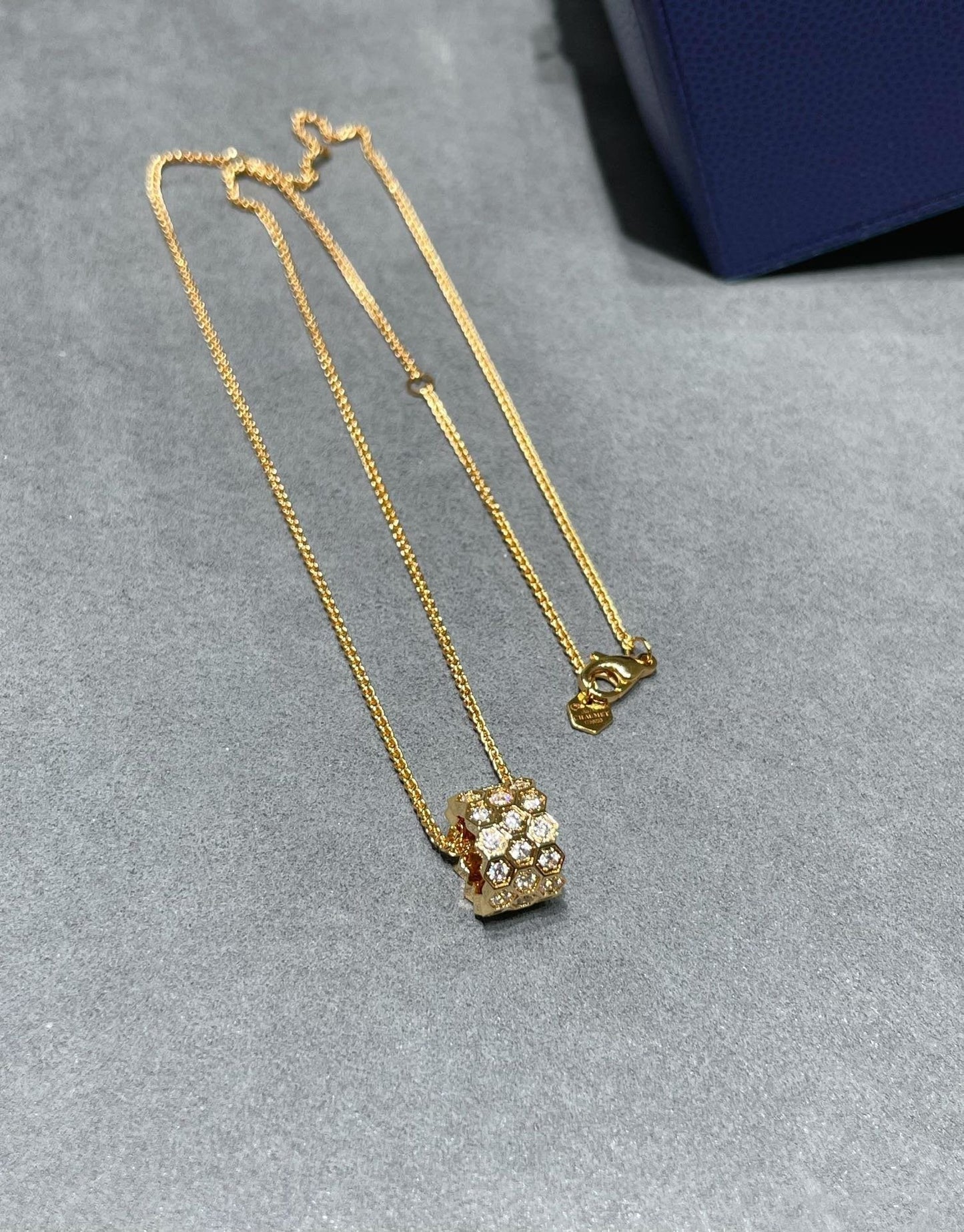 [AM]BEE LOVE DIAMOND PAVED 3 ROW NECKLACE