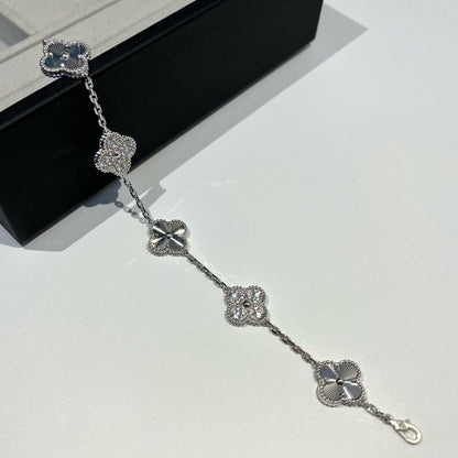 [AM]LUCKY CLOVER 5-MOTIF BRACELET - LASER COLLECTION