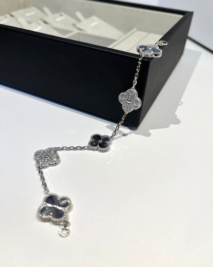 [AM]LUCKY CLOVER 5-MOTIF BRACELET - LASER COLLECTION