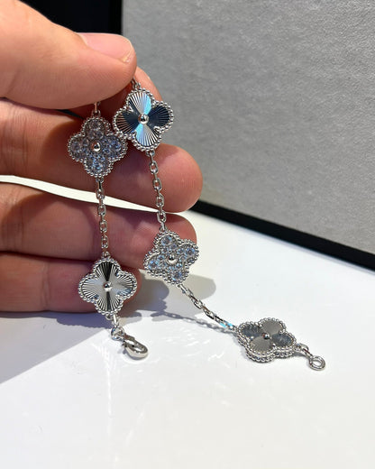 [AM]LUCKY CLOVER 5-MOTIF BRACELET - LASER COLLECTION