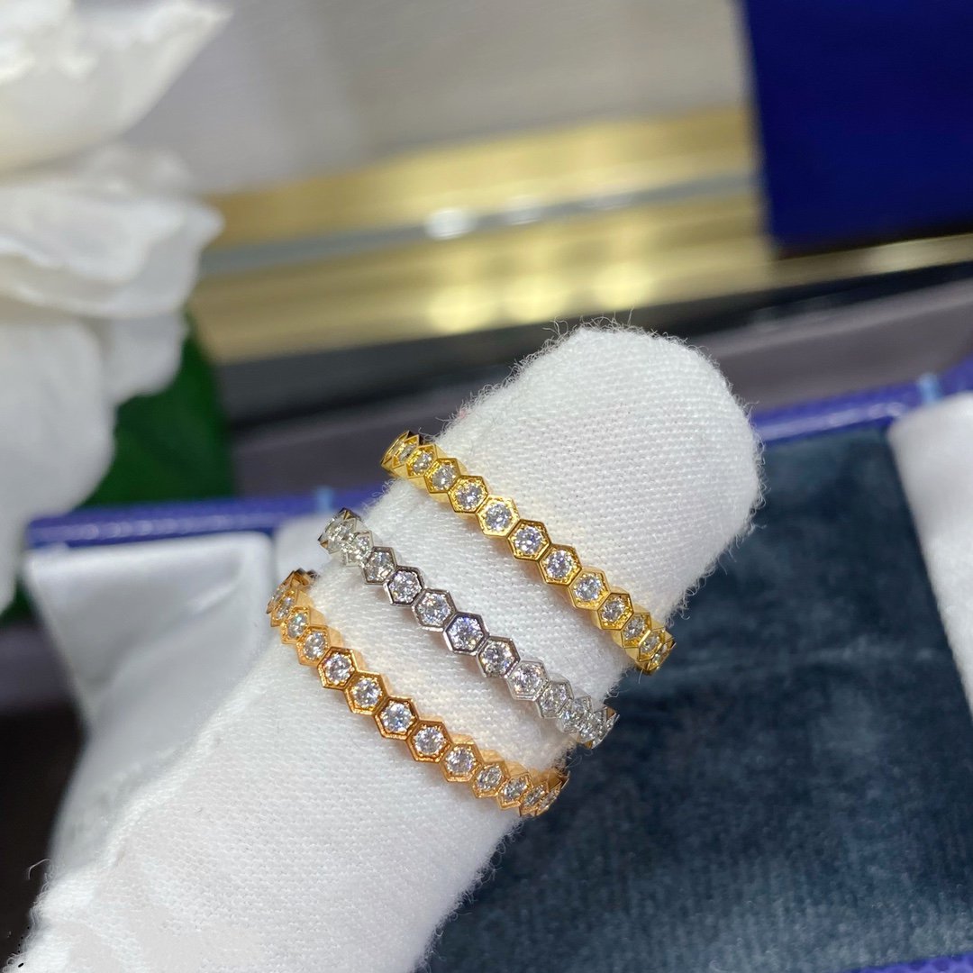 [AM]BEE LOVE DIAMOND PAVED SMALL RING