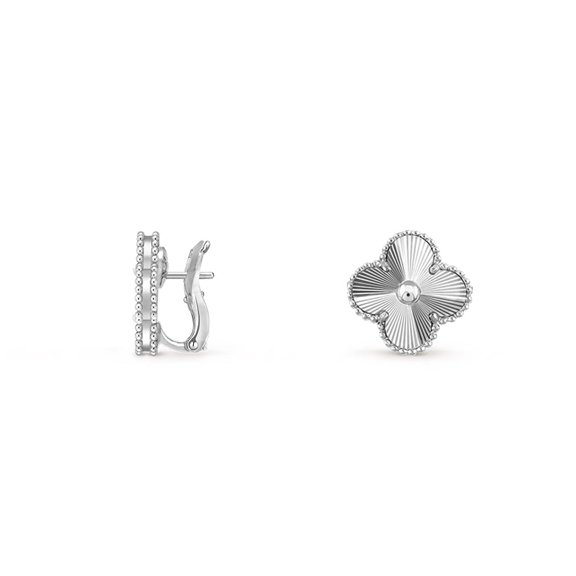 [AM]15MM CLOVER FLOWER STUD EARRINGS WHITE GOLD COLLECTION