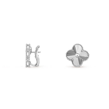 [AM]15MM CLOVER FLOWER STUD EARRINGS WHITE GOLD COLLECTION
