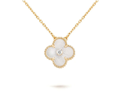 [AM]LIMITED EDITION CHRISTMAS CLOVER FLOWER NECKLACE - 15MM ANNUAL COLLECTIBLE PENDANT