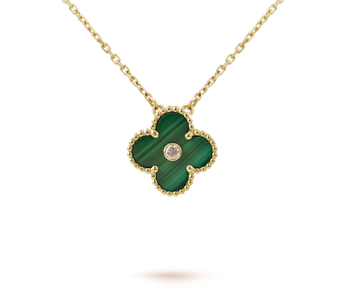 [AM]LIMITED EDITION CHRISTMAS CLOVER FLOWER NECKLACE - 15MM ANNUAL COLLECTIBLE PENDANT