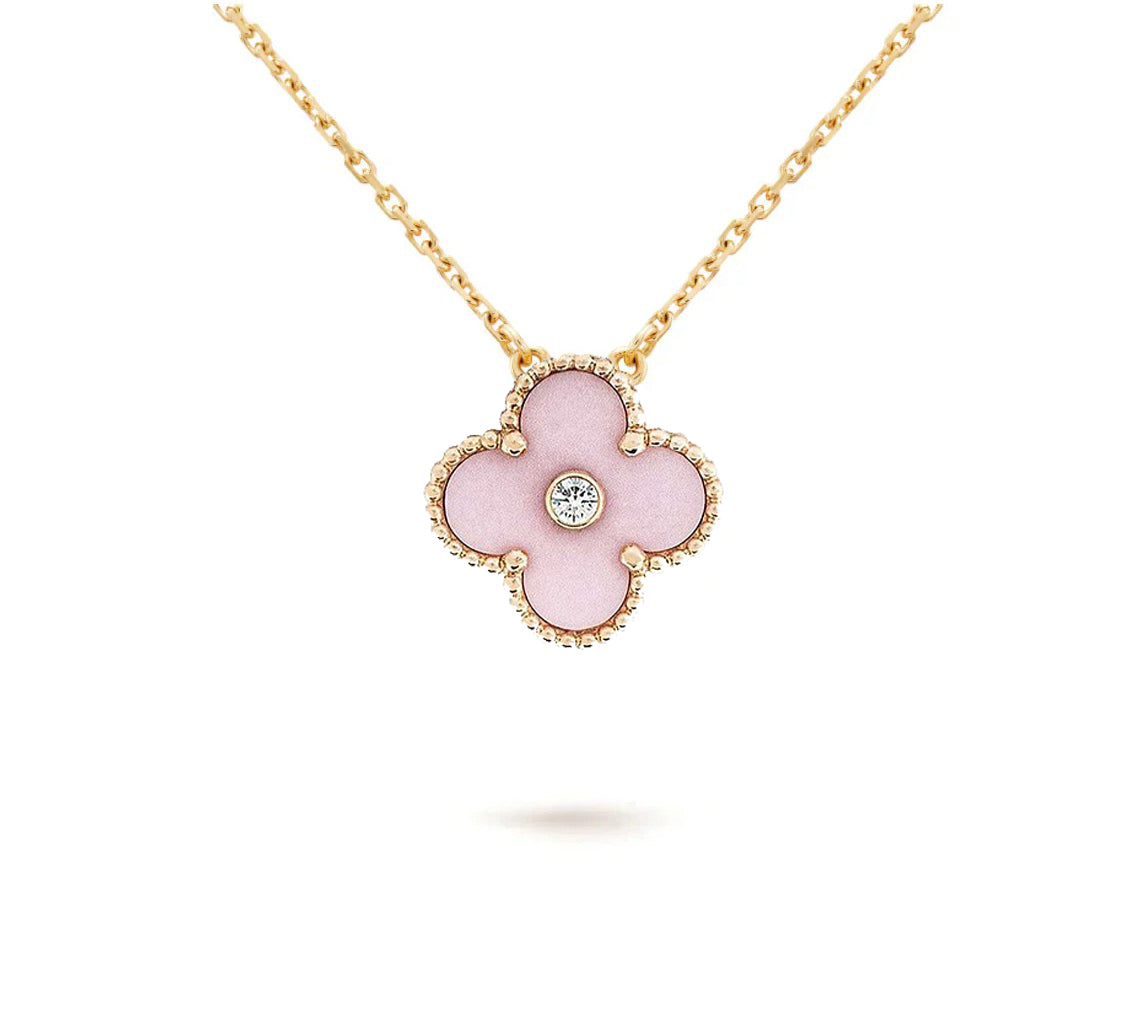 [AM]LIMITED EDITION CHRISTMAS CLOVER FLOWER NECKLACE - 15MM ANNUAL COLLECTIBLE PENDANT