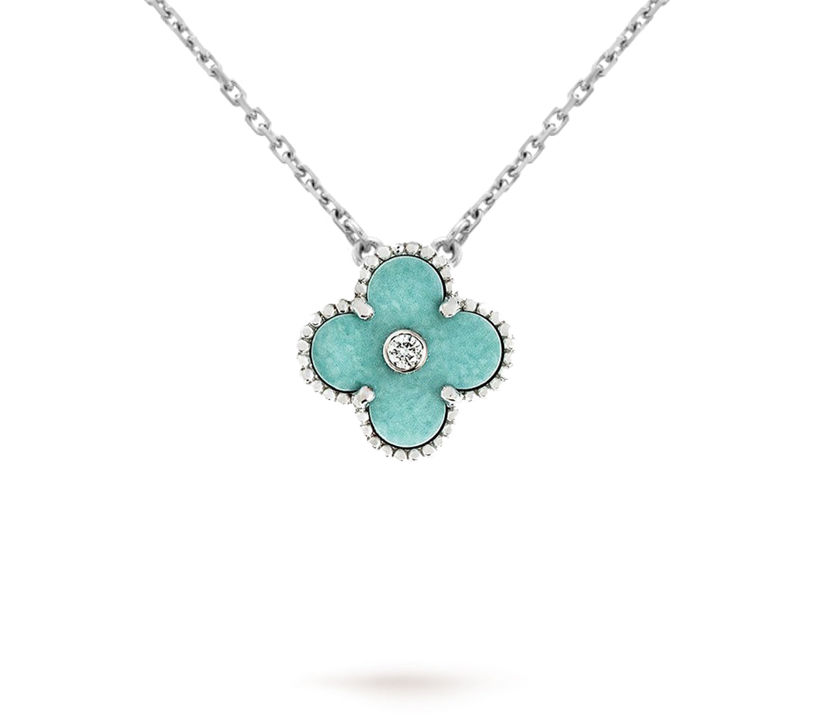 [AM]LIMITED EDITION CHRISTMAS CLOVER FLOWER NECKLACE - 15MM ANNUAL COLLECTIBLE PENDANT