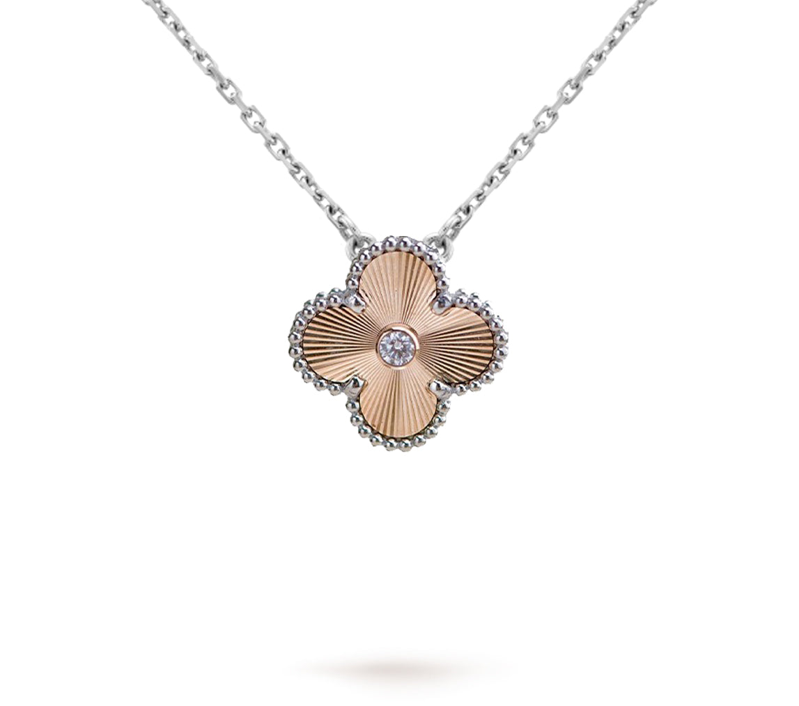 [AM]LIMITED EDITION CHRISTMAS CLOVER FLOWER NECKLACE - 15MM ANNUAL COLLECTIBLE PENDANT