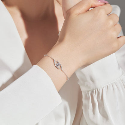 [AM]LUCKY EYE PAVÉ-SET DIAMOND BRACELET