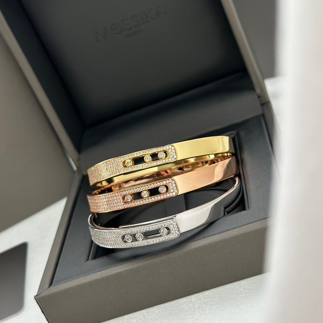 [AM]MOVE NOA PAVÉ DIAMOND BANGLE BRACELET