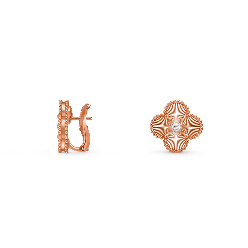 [AM]15MM CLOVER FLOWER STUD EARRINGS DIAMOND-ROSE GOLD COLLECTION