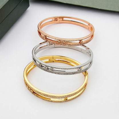 [AM]MOVE ROMANE PAVÉ DIAMOND BANGLE BRACELET