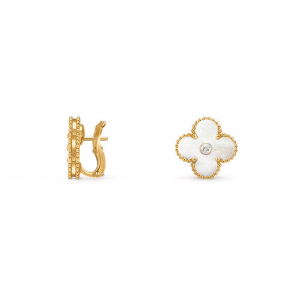 [AM]15MM CLOVER FLOWER STUD EARRINGS DIAMOND-GOLD COLLECTION