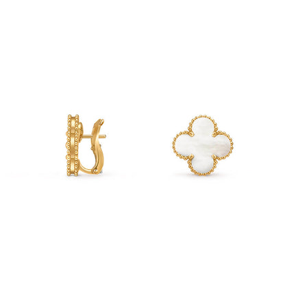 [AM]15MM CLOVER FLOWER STUD EARRINGS GOLD COLLECTION