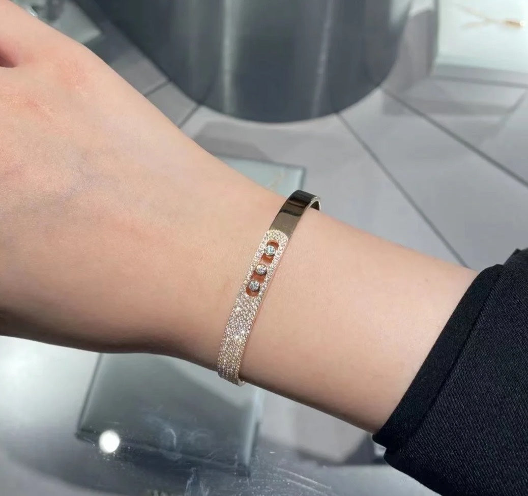 [AM]MOVE NOA PAVÉ DIAMOND BANGLE BRACELET