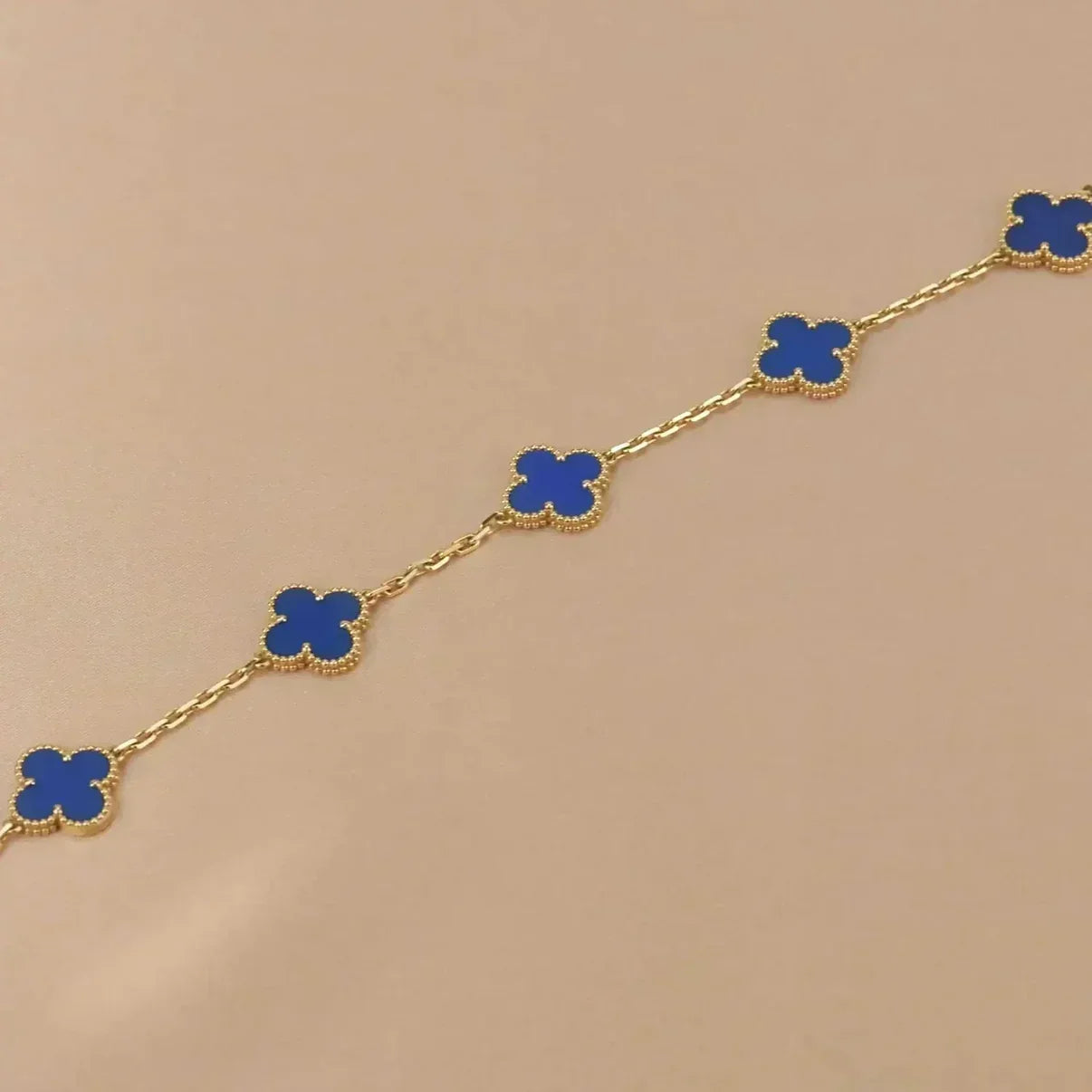 [AM]LUCKY CLOVER 5-MOTIF BRACELET - BLUE AGATE COLLECTION