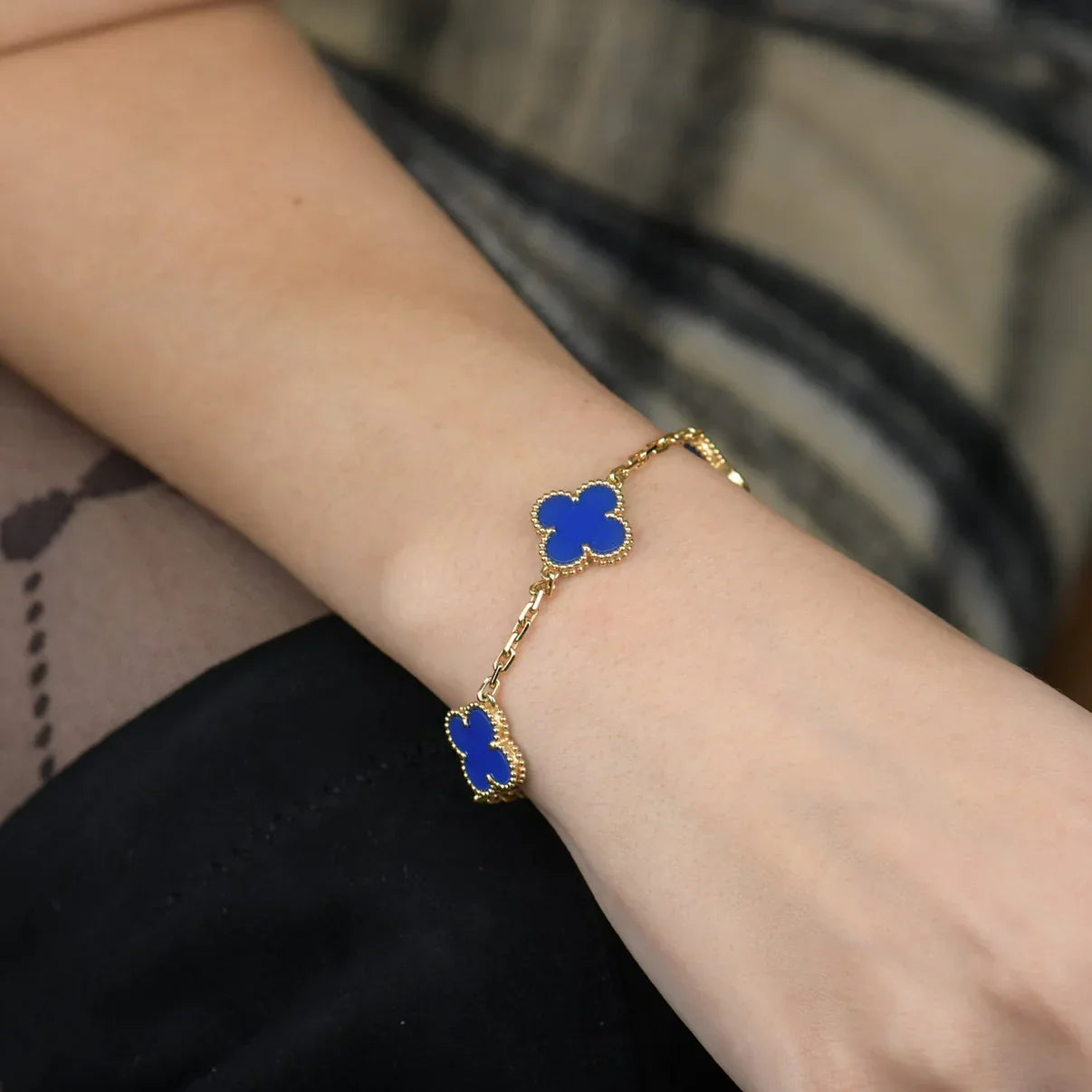 [AM]LUCKY CLOVER 5-MOTIF BRACELET - BLUE AGATE COLLECTION