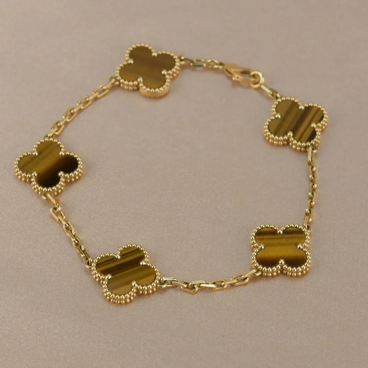 [AM]LUCKY CLOVER 5-MOTIF BRACELET -  TIGER’S EYE COLLECTION