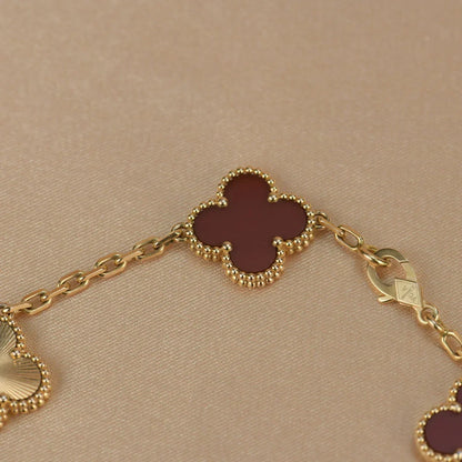 [AM]LUCKY CLOVER 5-MOTIF BRACELET - RED CARNELIAN COLLECTION