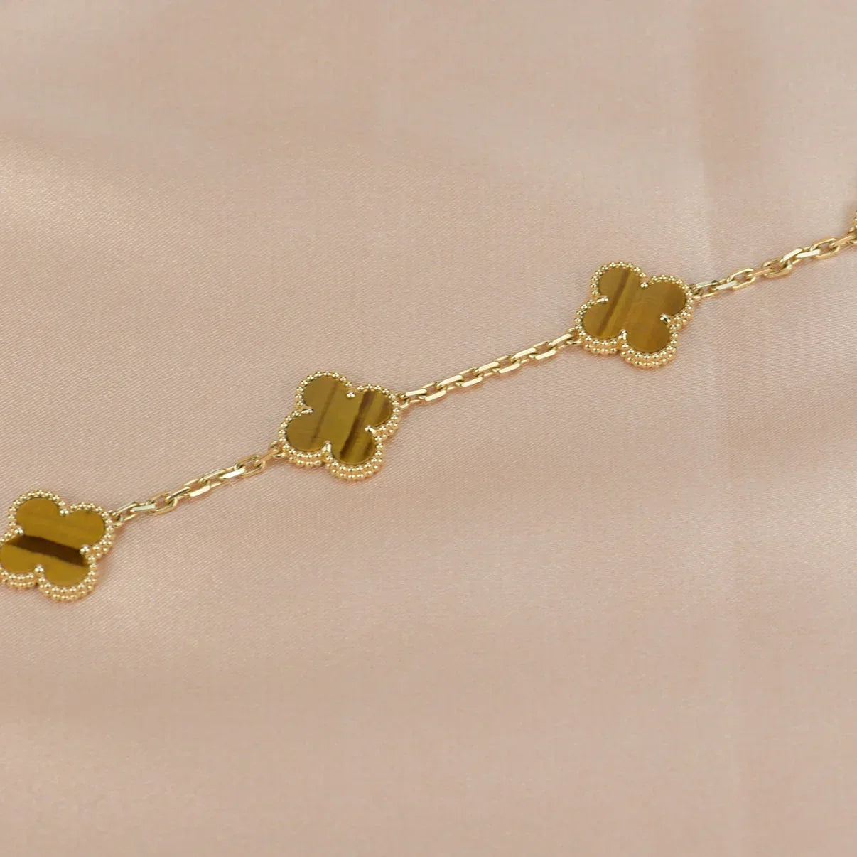 [AM]LUCKY CLOVER 5-MOTIF BRACELET -  TIGER’S EYE COLLECTION