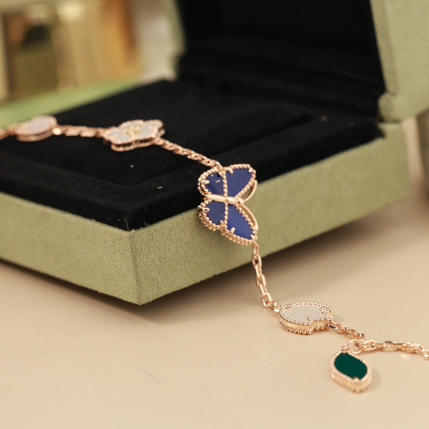[AM]SPRING ENCHANTMENT BUTTERFLY & FLORAL CHARM BRACELET
