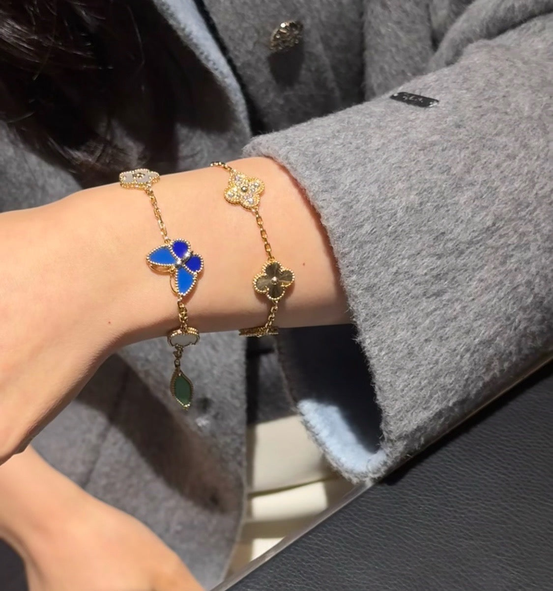 [AM]SPRING ENCHANTMENT BUTTERFLY & FLORAL CHARM BRACELET