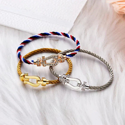[AM]FORCE LARGE HORSESHOE BRACELET - GOLD