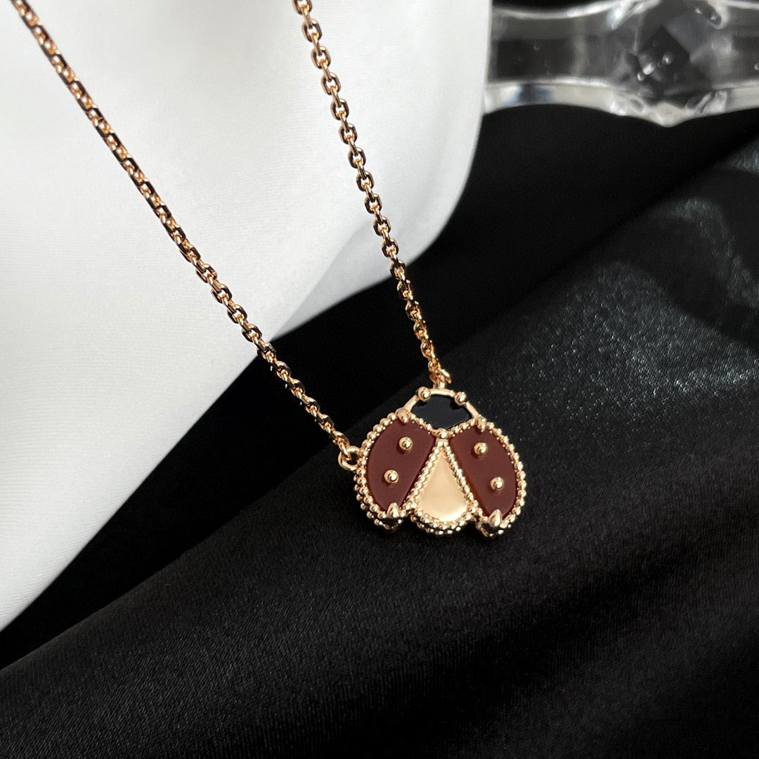 [AM]LUCKY CARNELIAN LADYBUG CHARM NECKLACE