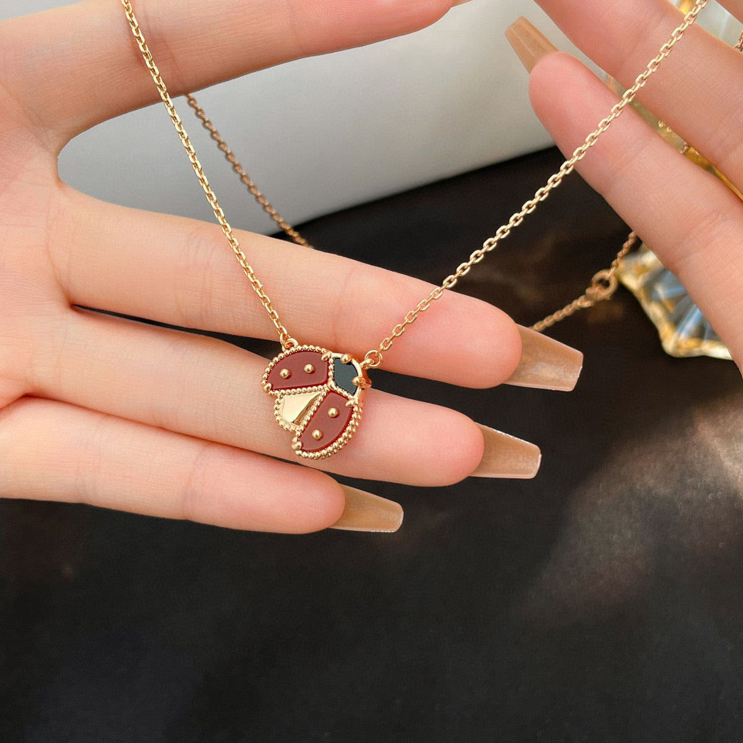 [AM]LUCKY CARNELIAN LADYBUG CHARM NECKLACE