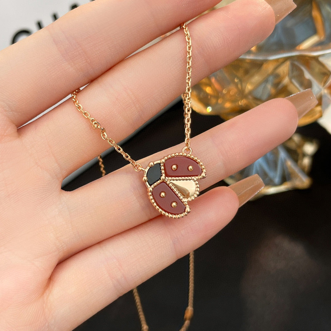 [AM]LUCKY CARNELIAN LADYBUG CHARM NECKLACE