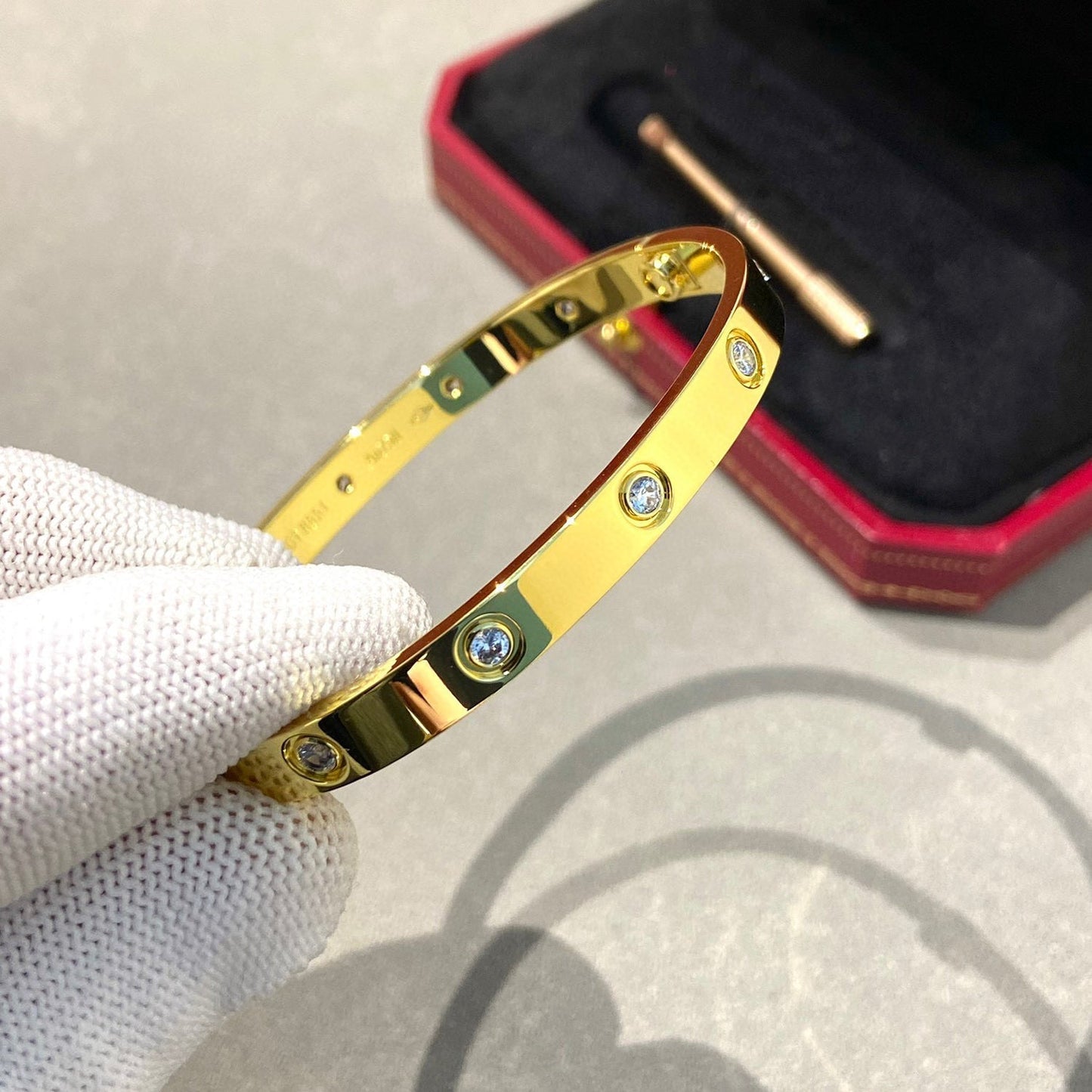 [AM]CLASSIC 6.1MM LOVE BANGLE - 10-DIAMOND