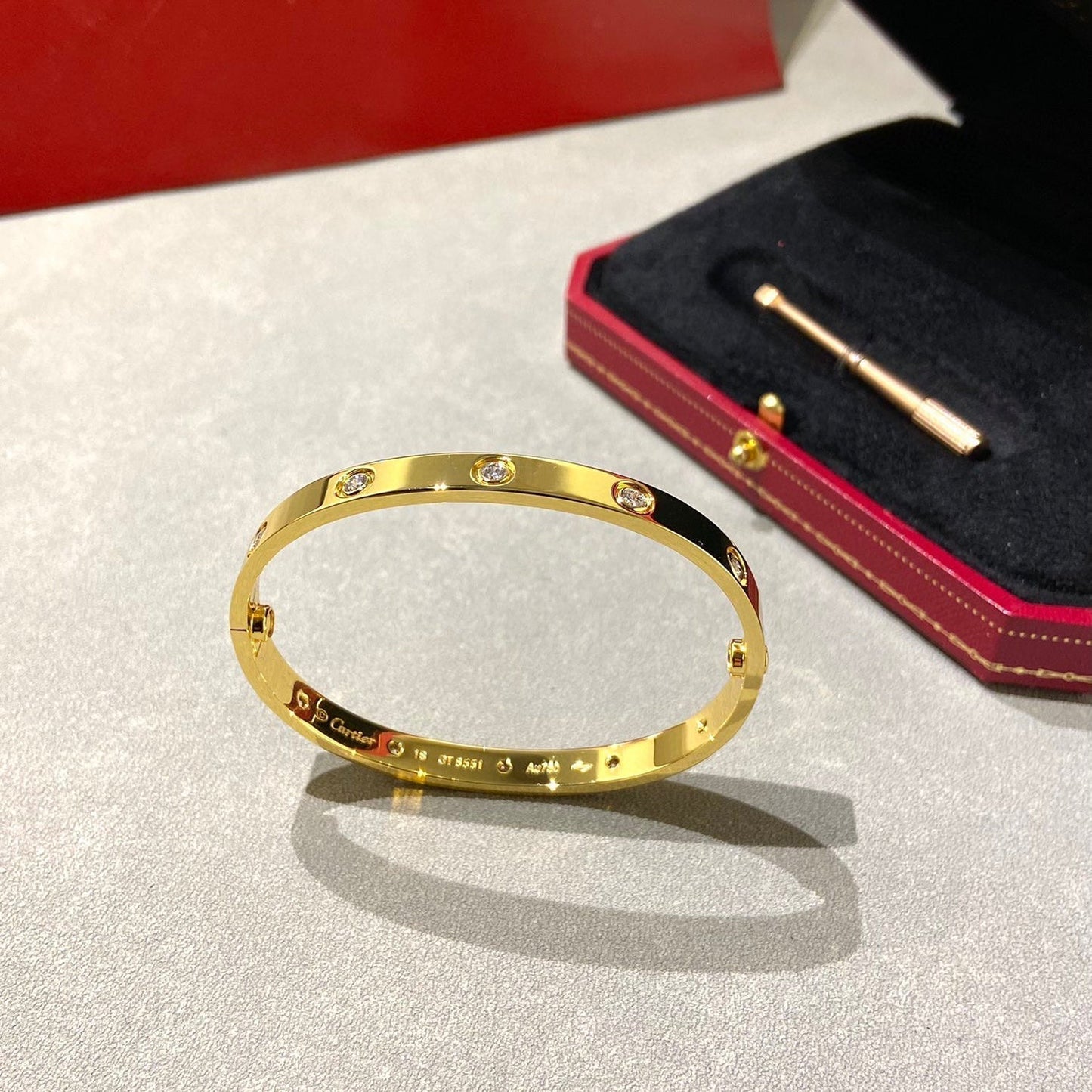 [AM]CLASSIC 6.1MM LOVE BANGLE - 10-DIAMOND