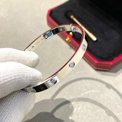 [AM]CLASSIC 6.1MM LOVE BANGLE - 10-DIAMOND
