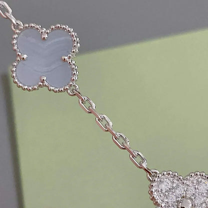 [AM]LUCKY CLOVER 5-MOTIF BRACELET - PURPLE CHALCEDONY COLLECTION