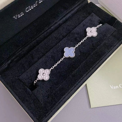 [AM]LUCKY CLOVER 5-MOTIF BRACELET - PURPLE CHALCEDONY COLLECTION