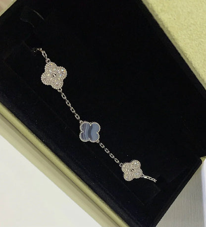 [AM]LUCKY CLOVER 5-MOTIF BRACELET - PURPLE CHALCEDONY COLLECTION