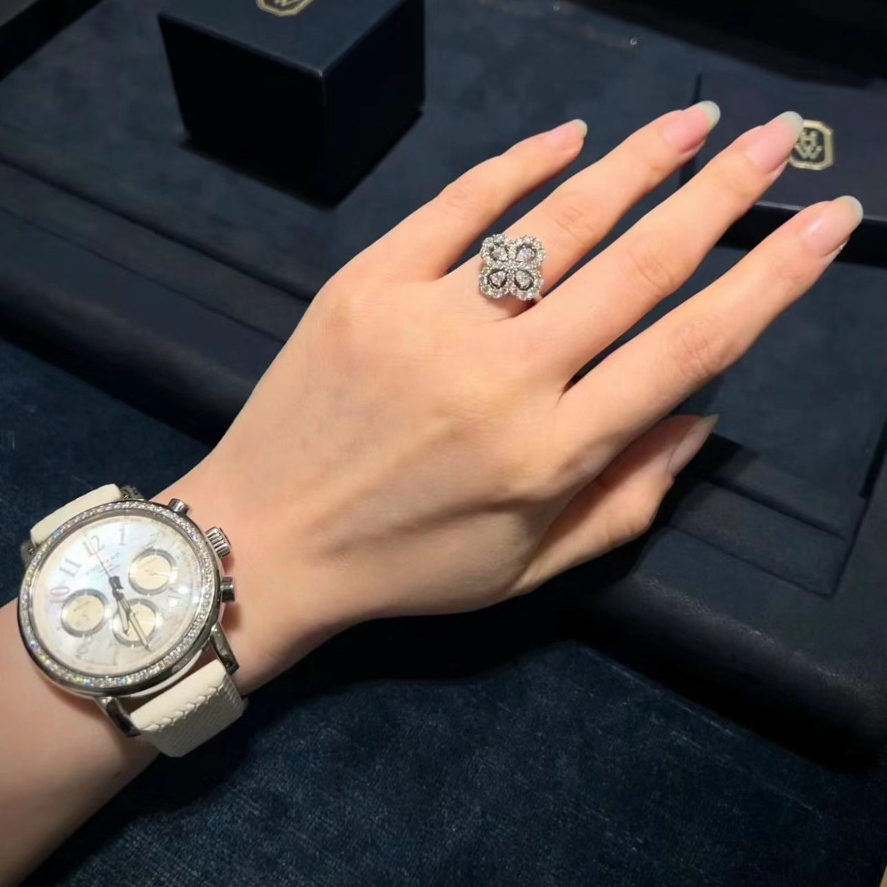 [AM]LOOP RING FULL MOTIF DIAMOND 16MM SILVE