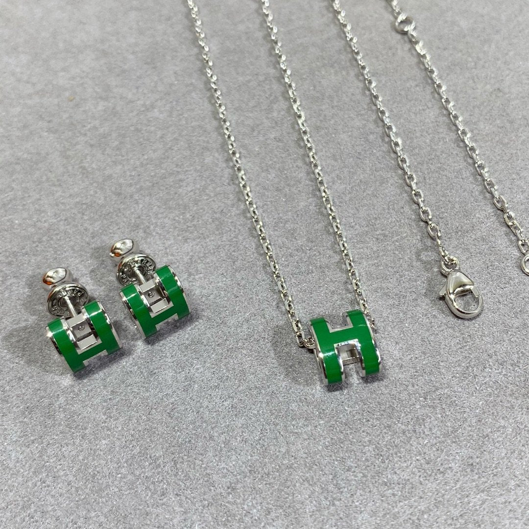 [AM]POP H GREEN NECKLACE SILVER AND GOLD