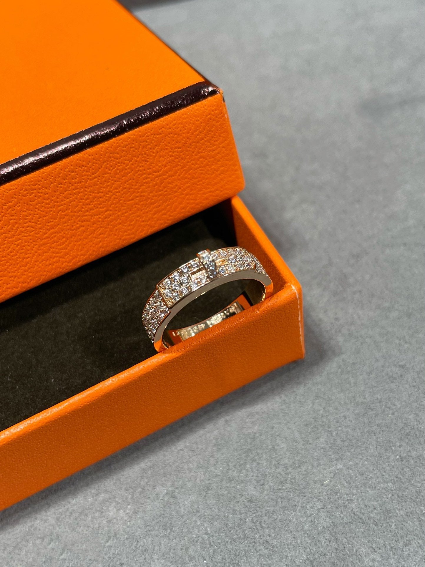 [AM]KELLY ROSE GOLD DIAMOND RING