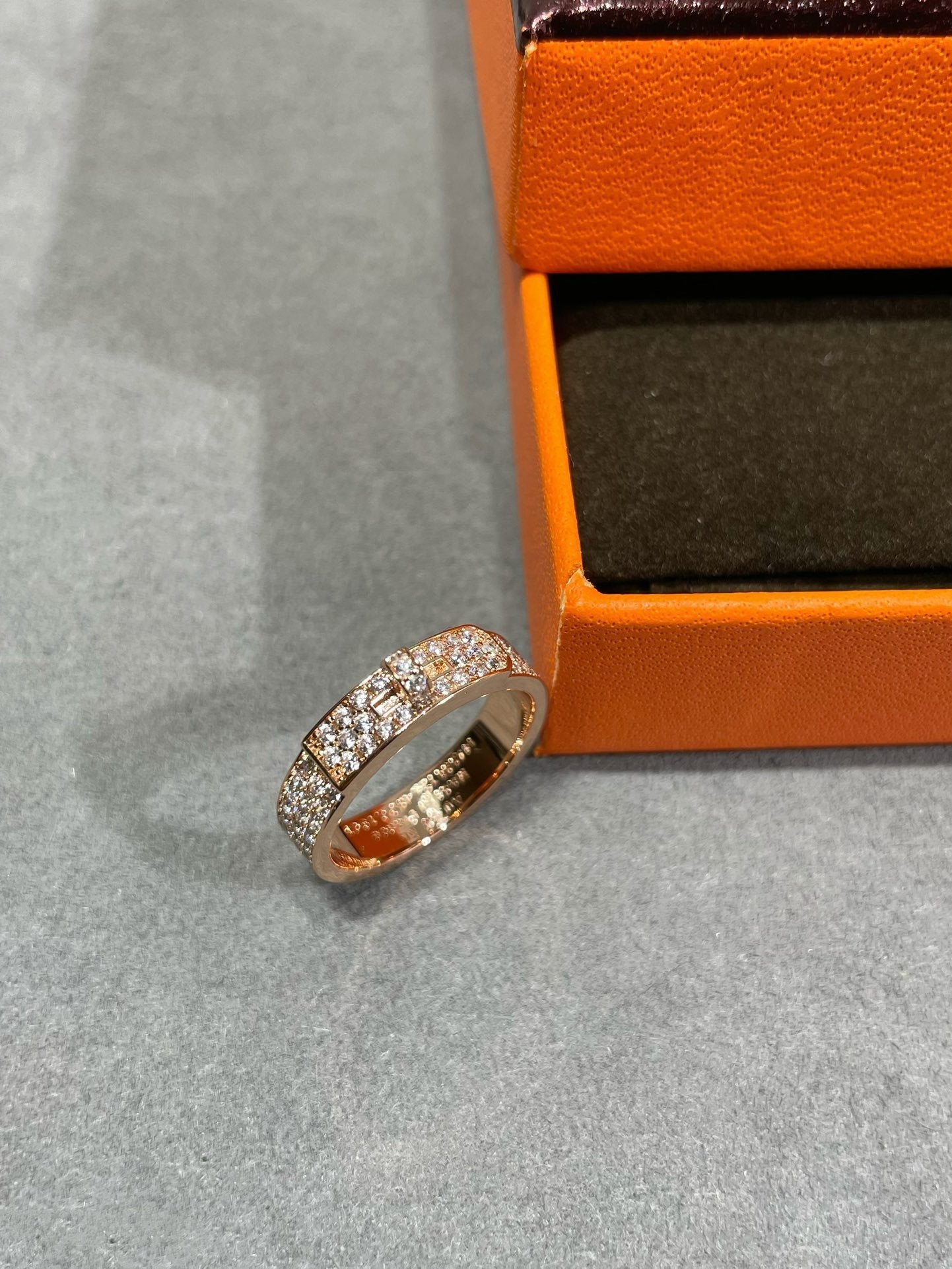 [AM]KELLY ROSE GOLD DIAMOND RING