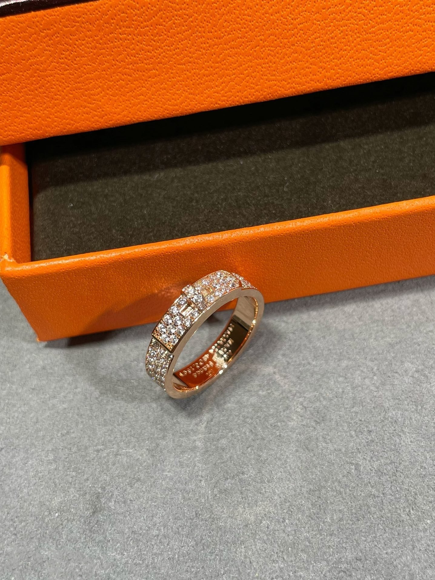 [AM]KELLY ROSE GOLD DIAMOND RING